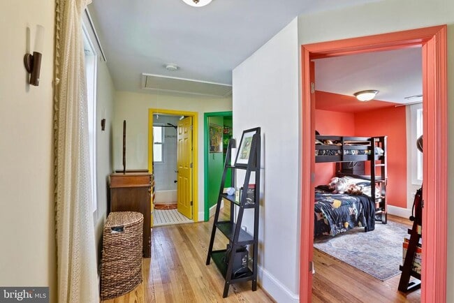 Building Photo - 13 E C St