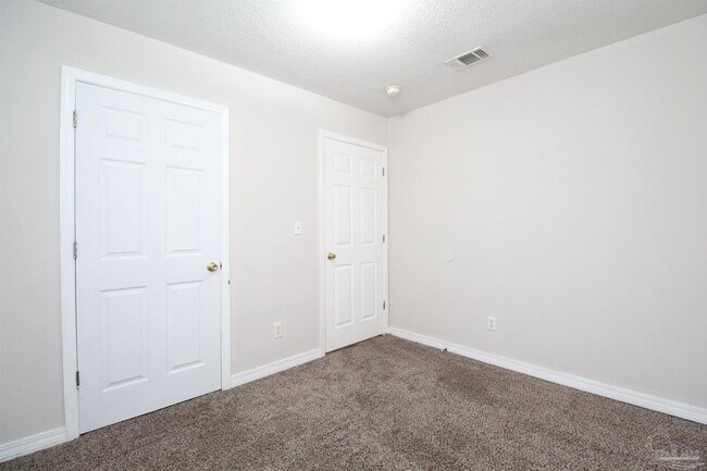 Building Photo - 2517 N 7th Ave