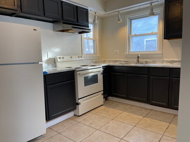 Primary Photo - 3127 18th Ave S