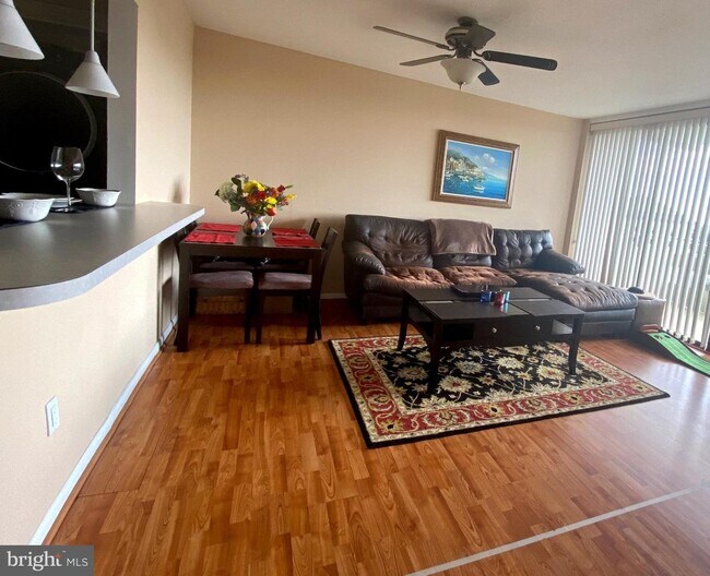 Building Photo - 6301 Stevenson Ave