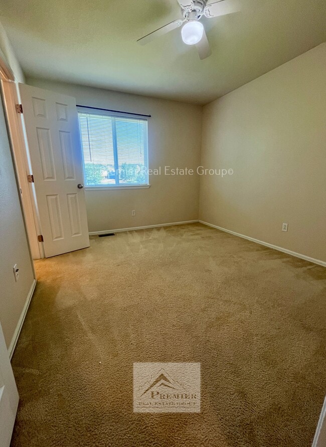 Building Photo - 7670 Manston Dr