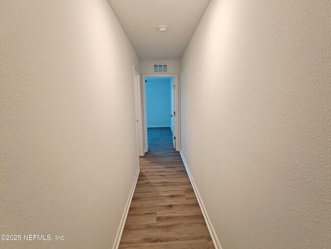 Building Photo - 114 Summer Moon Dr