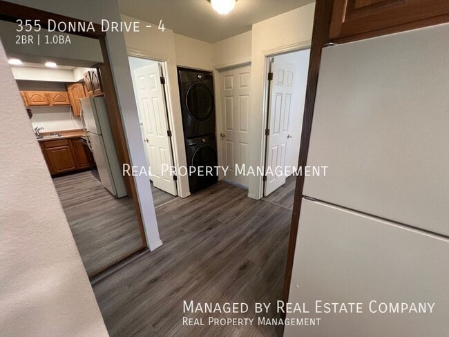 Building Photo - 355 Donna Dr