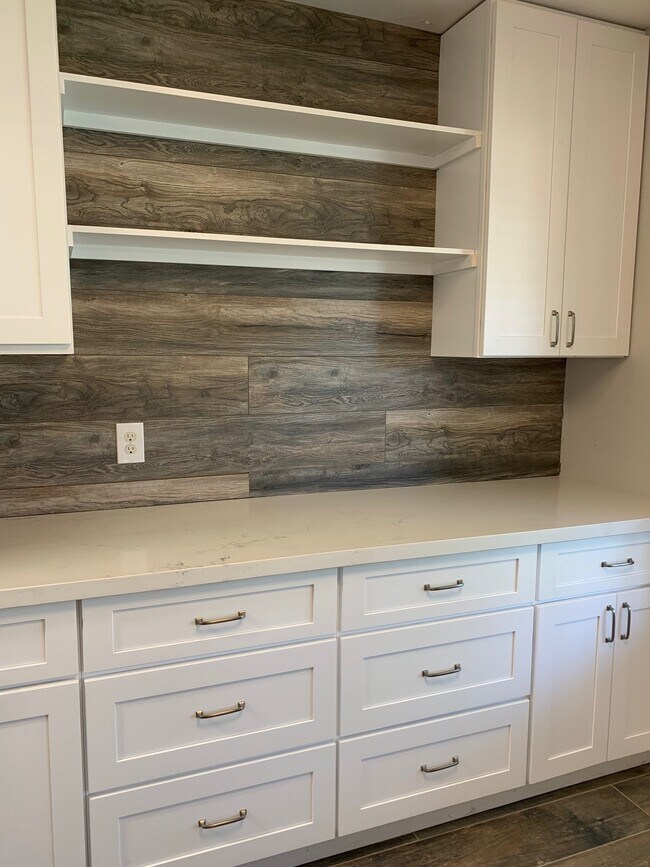 Building Photo - 1021 Autumn Cir