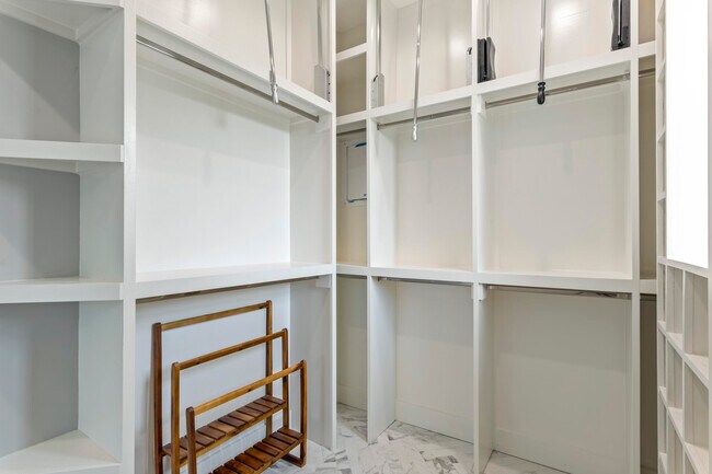 Building Photo - 153 Cypress Dr