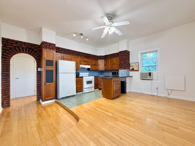 Building Photo - 514 Monastery Pl