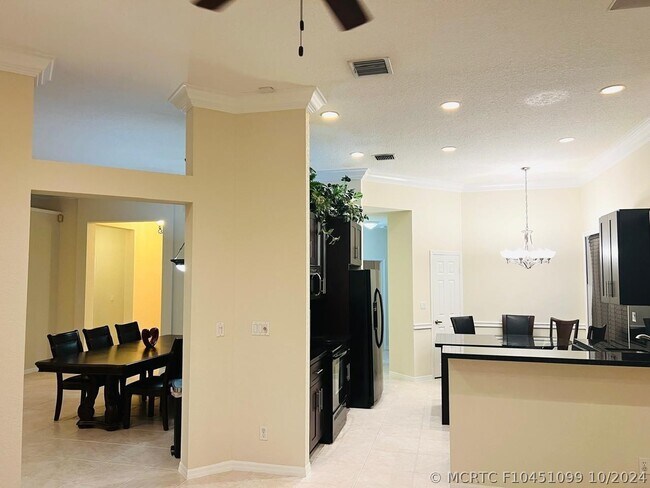 Building Photo - 12725 NW 18th Ct