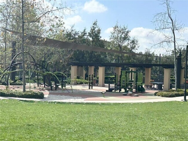 Building Photo - 102 Working Ranch