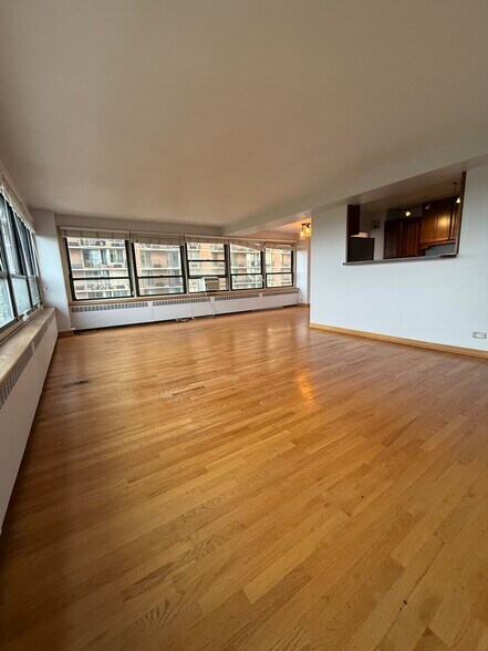 Building Photo - 4230 N Marine Dr