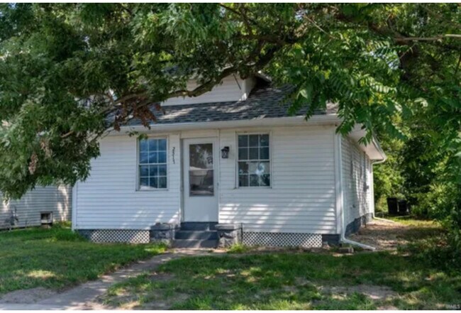 Building Photo - 2517 Kenwood Ave