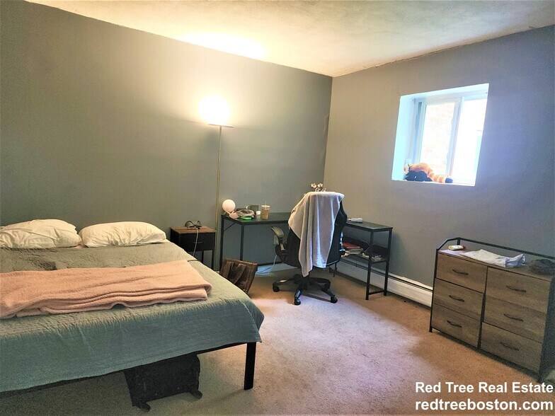 Building Photo - 35 Westgate Rd