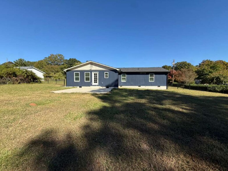 Building Photo - 11 Cobblestone Ln NW