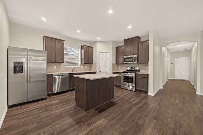 Building Photo - 13129 Leisure Cove Dr