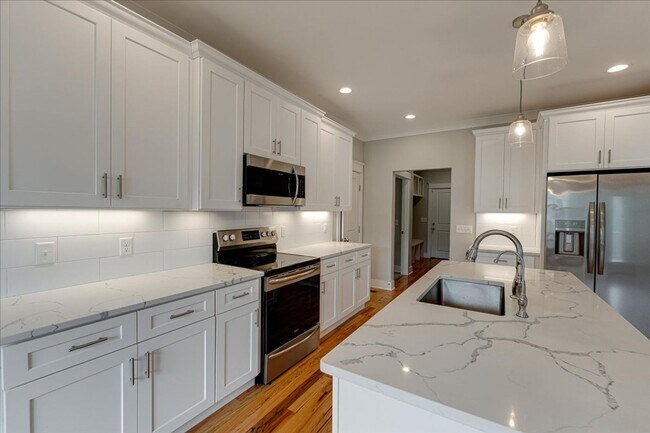Building Photo - Beautiful, 5 bedroom Ooltewah Home!