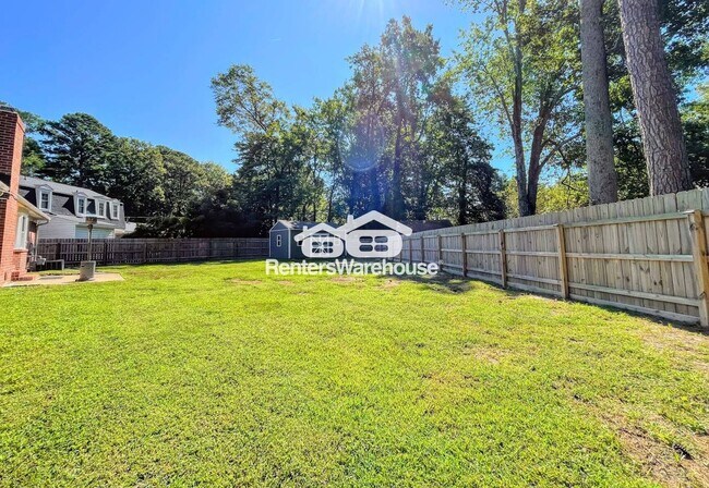Building Photo - 2909 Duke of York Dr