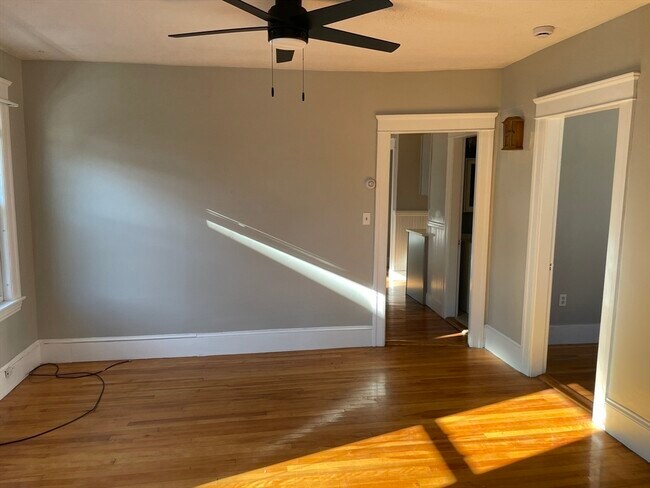 Building Photo - 82 Brantwood Rd