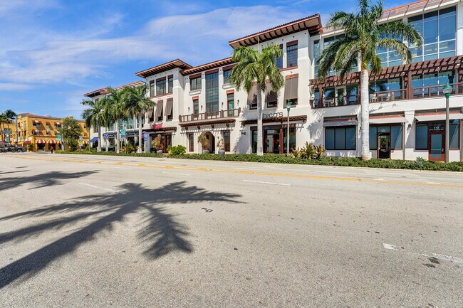 Building Photo - 120 S Ocean Blvd