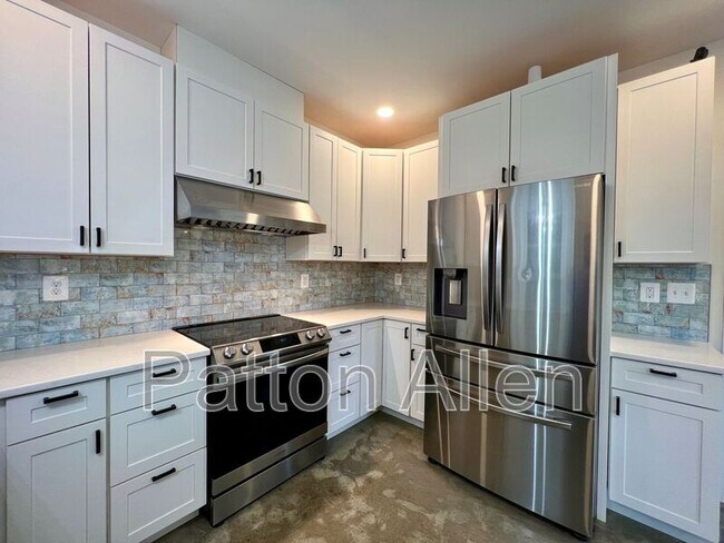 Building Photo - 21 Toxaway St