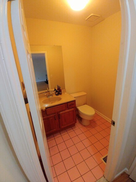 1/2 bathroom on first floor - 15 Hanover Ct