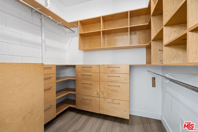 Building Photo - 800 Indiana Ave