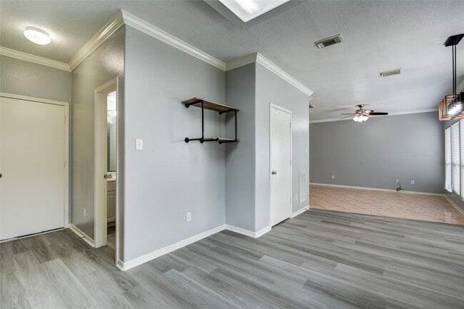 Building Photo - 19402 Hickory Meadow Ln