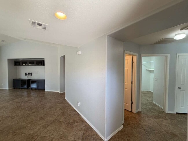 Building Photo - 2459 W Colt Ct