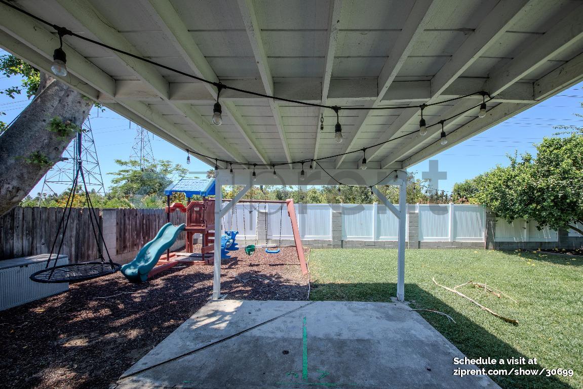 Building Photo - 9219 Geyser Ave