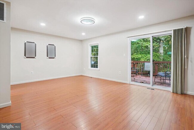 Building Photo - 3226 Foothill St