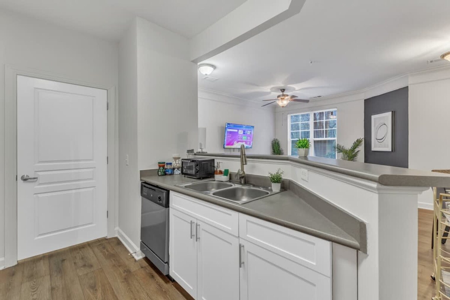 Building Photo - 7612 Almaden Way