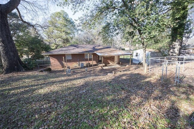 Building Photo - 3418 Milan Dr