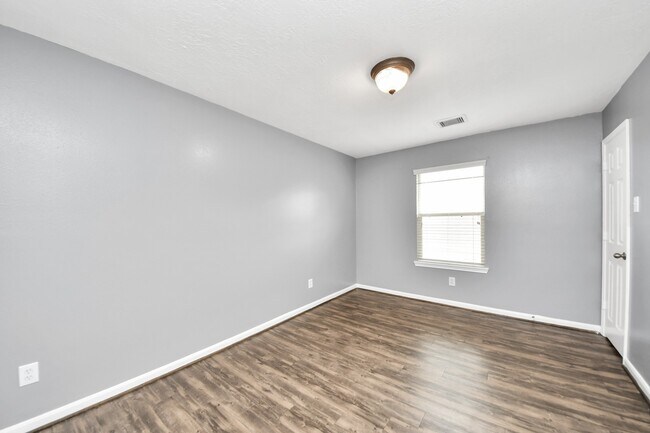 Building Photo - 19215 Terra Forest Ct