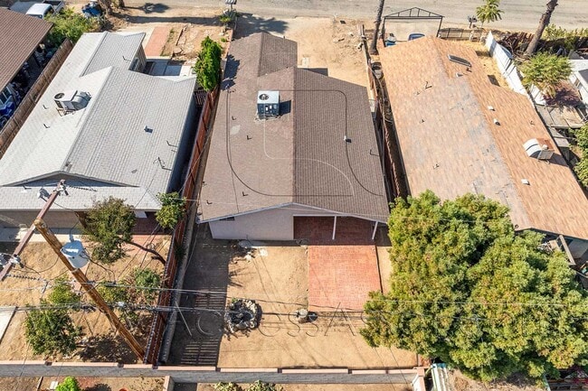 Building Photo - 33220 Schaper St