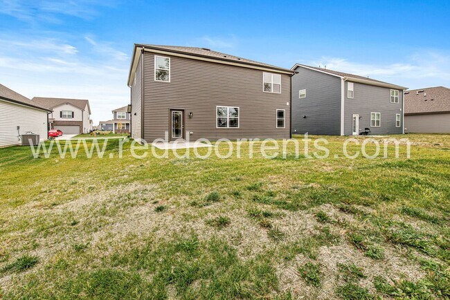 Building Photo - 2183 Warbler St