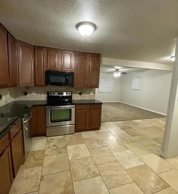 Building Photo - 2190 E 95th Ave