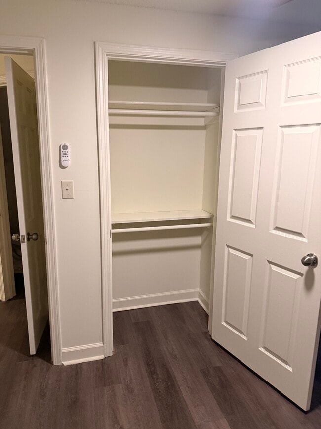 Building Photo - 1213 N 32nd Ave