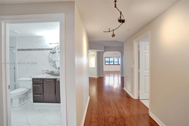 Building Photo - 7611 Southampton Terrace
