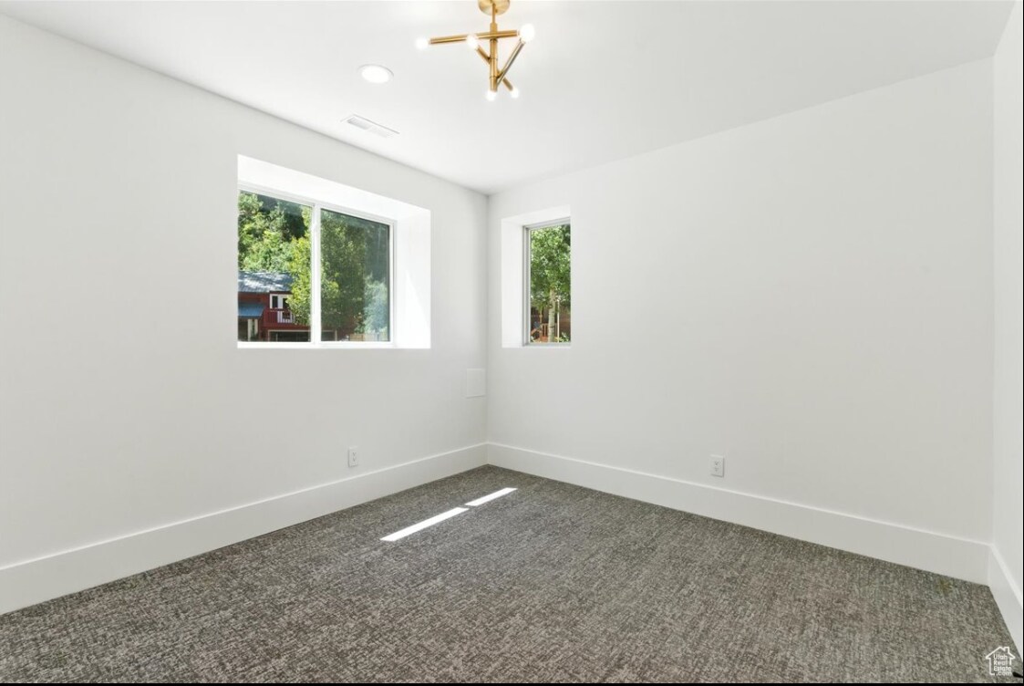 Building Photo - 415 Woodland Dr