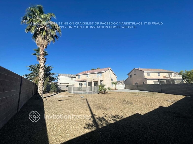 Building Photo - 3608 Russian Olive St