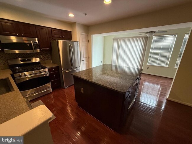 Building Photo - 7211 Maidstone Pl