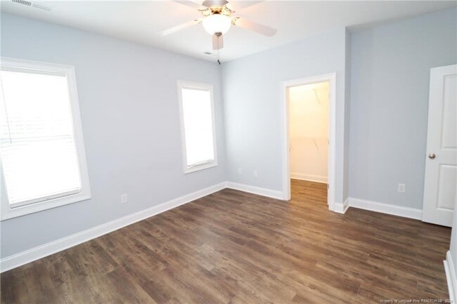 Building Photo - 5013 Sunny Creek Ln