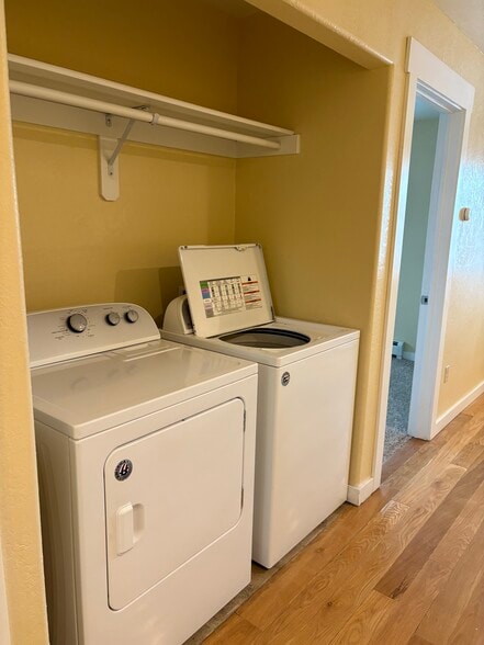 Building Photo - 421 S Washington St