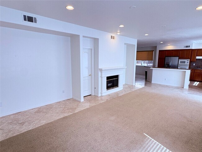 Building Photo - 24 Country Walk Dr