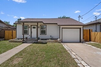 Building Photo - 4607 Ribbecke Ave
