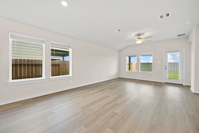 Building Photo - 2627 Cactus Ranch Ln