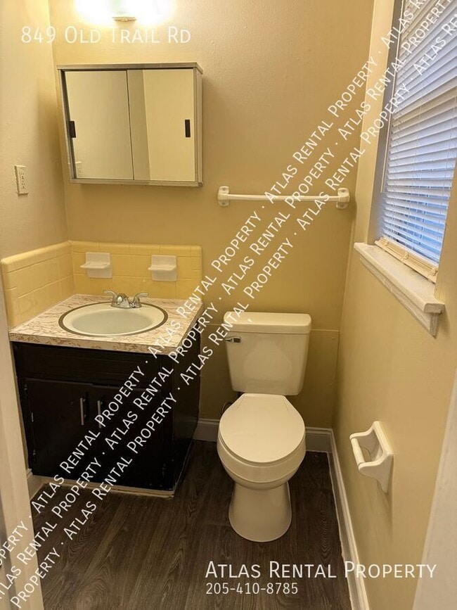 Building Photo - 849 Old Trail Rd