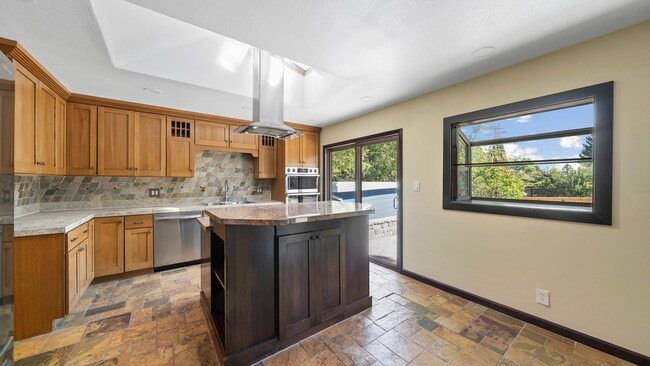 Building Photo - Southwest Reno Stunner - One of a Kind!!!!