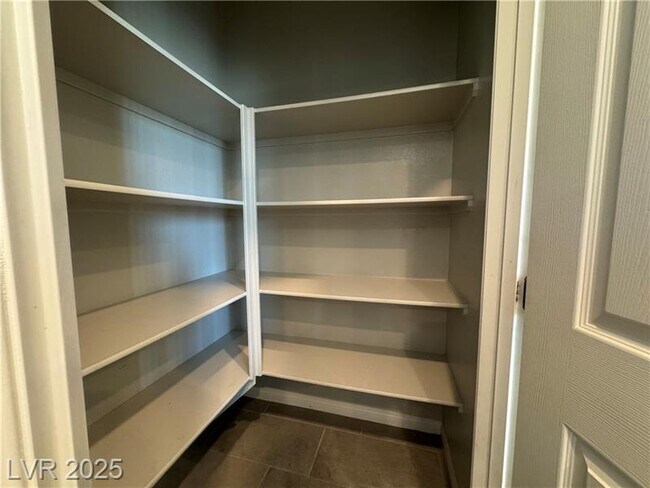 Building Photo - 2690 Topaz Blue St