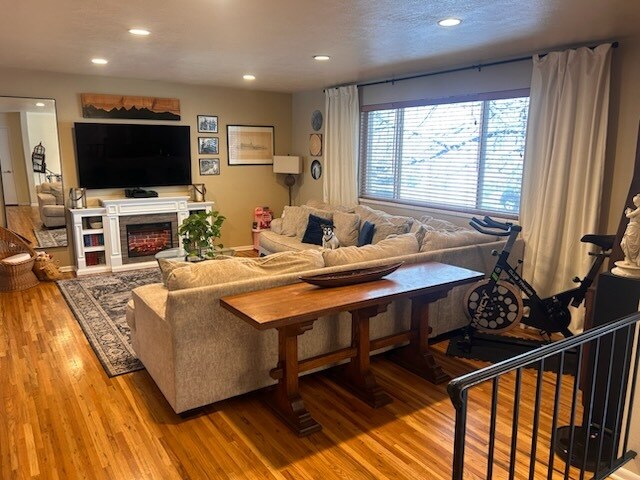 Building Photo - 631 Virginia St