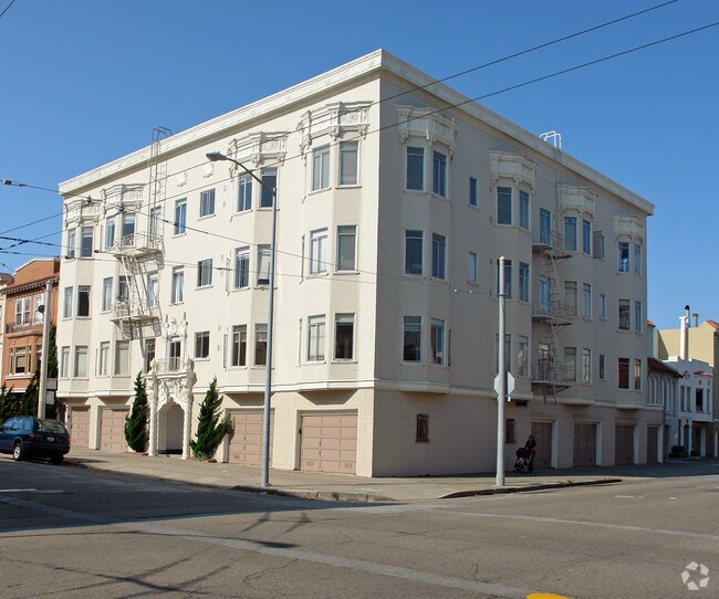 Building Photo - 3255 Broderick St