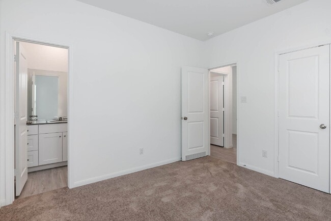 Building Photo - 6063 Draw Lp